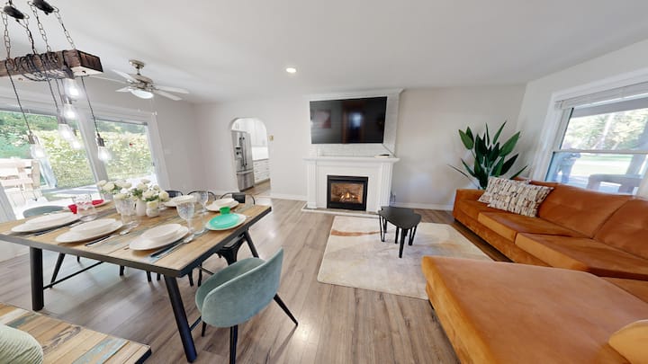 Family Cottage | Games | Hot Tub | Near Grand Bend