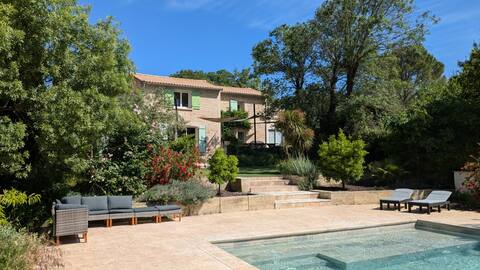 Oxyzenvilla
34800 Lacoste
Villa with pool 12p