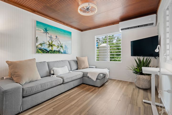 Beach Cabin|renovated[3 Br] Walk 2beach+gated Prkg - San Juan