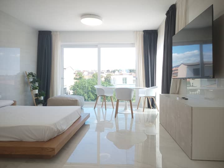 Luxury Deluxe Open Space Apartment - Orosei