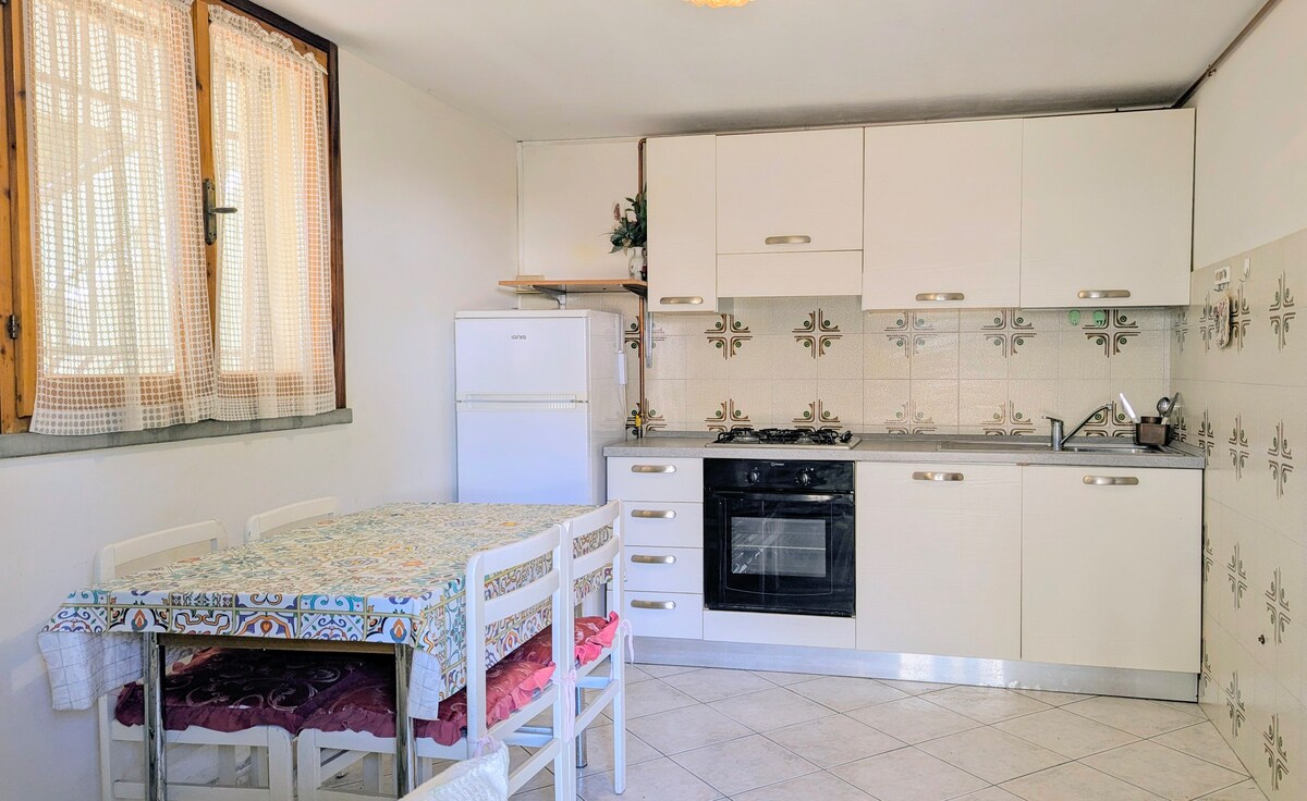 Cucina completa attrezzata appartamento Pinarella di Cervia