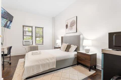 2BR Comfort – Spacious Merged Units w/ Garden View