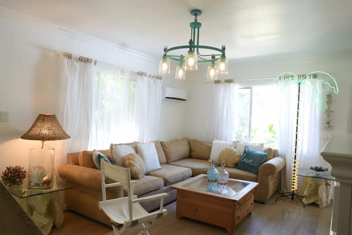 Beachy Garden Guesthouse - Santa Monica, CA