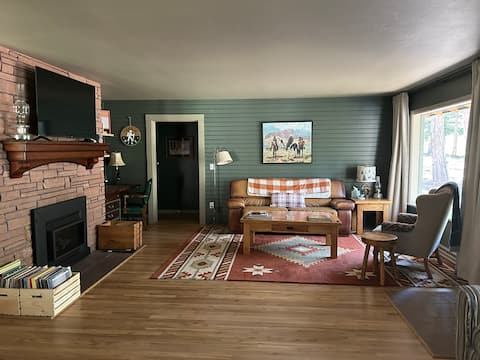Top performing Airbnb: Cabin on the Creek with Game Room & Fireplace in Pueblo