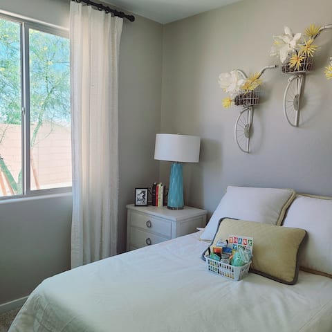 Guest Suite w/private bathroom attached