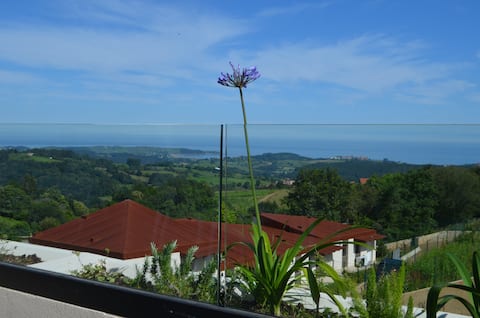 Oyambre Beach Viewpoint - Ocean View