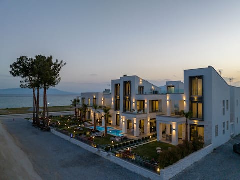 Sea residence Four Bedroom villa with private pool