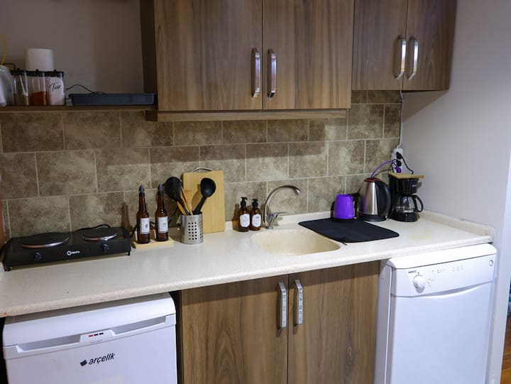 Stylish Decorated Studio Flat | Mango Suite (Ac) - Ataşehir