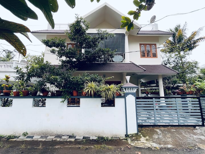Urban Comforts @ Vyttila - Kochi