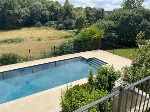 Grange, piscine chauffee, 5 chbr