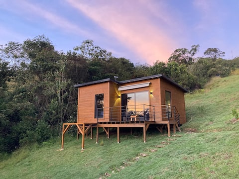 Wooden Mountain Cabin with lounge net, fast wifi