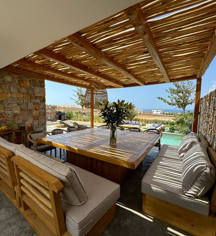 Villa Liv, Stunning views, Pool gallery image 4