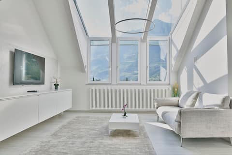 Top Airbnb: Panoramic Penthouse 110sqm, 2BR, Private Parking a Merano