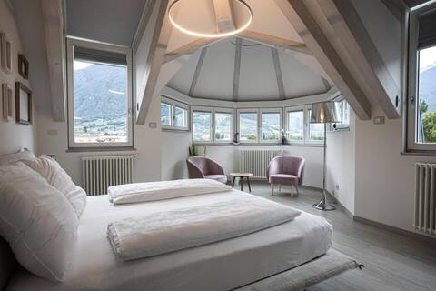 Panoramic Penthouse 110sqm, 2BR + Parking Included