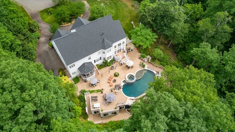 Privacy, Infinity Pool, Hot Tub, River Hike & Fish