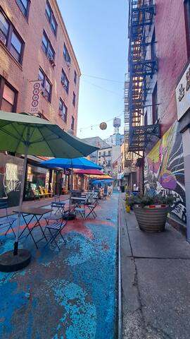 Large Green Space Rooftop in Chinatown NYC! gallery image 5