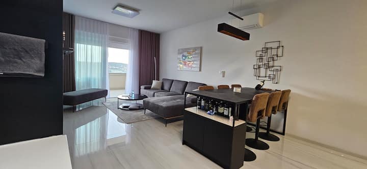 Dii Luxury Apartments - Okrug Gornji