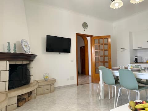 Airbnb con migliori performance: Villa Sole near the sandy beach, parking & wifi a Avola