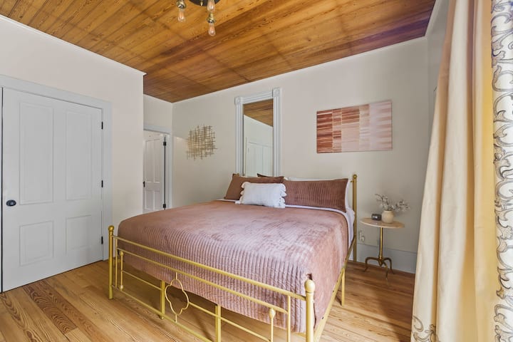 Plush King beds in all of the bedrooms.