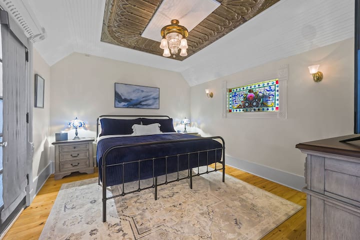 Plush King beds in all of the bedrooms.