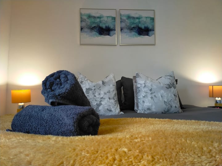 Удобно легло тип Кинг.