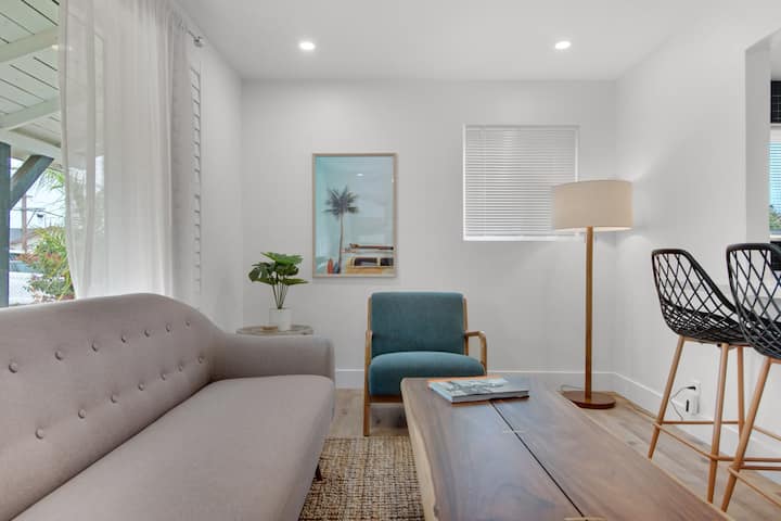 "Beach Bungalow" 2 Bed/1 Bath - Grover Beach, CA