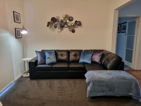 Top Airbnb: Gwen's Cottage on King in Daylesford