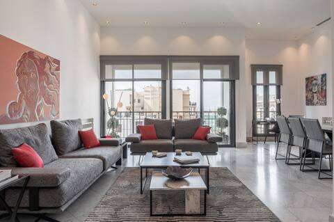 3 Bed Deluxe Apartment - 24/7 Power in Gemayzeh