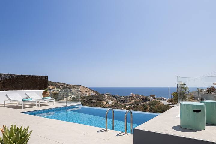 Lili Villa – Panoramic sea view, close to beaches