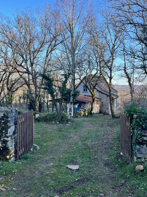 Charming detached house in beautiful Calvignac