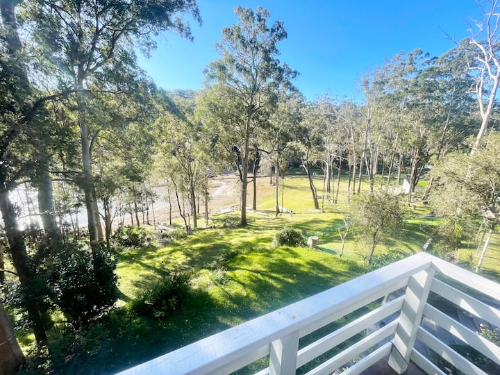 Kookabana: Relax In The Treetops On Smith Lake. - Smiths Lake