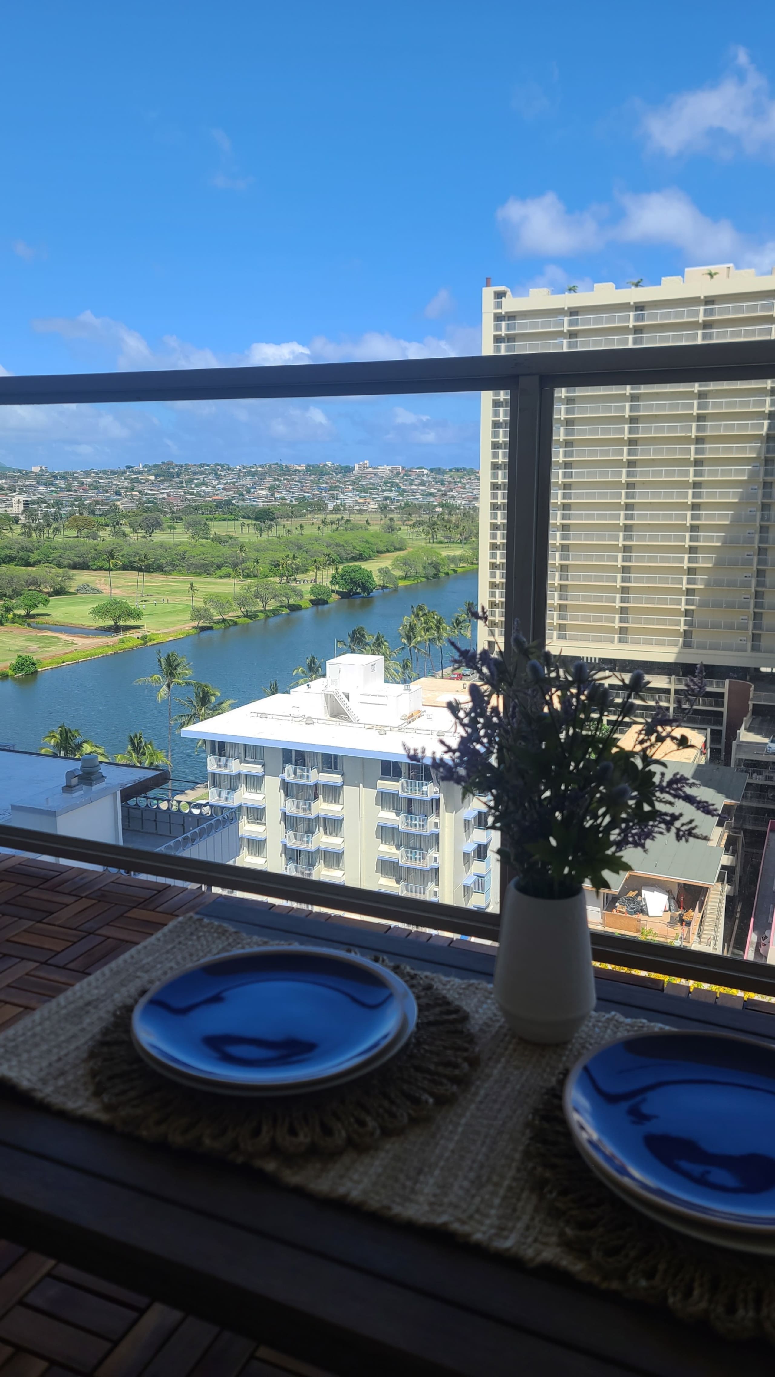 Stylish Renovated modern Studio Heart of Waikiki - Image 12