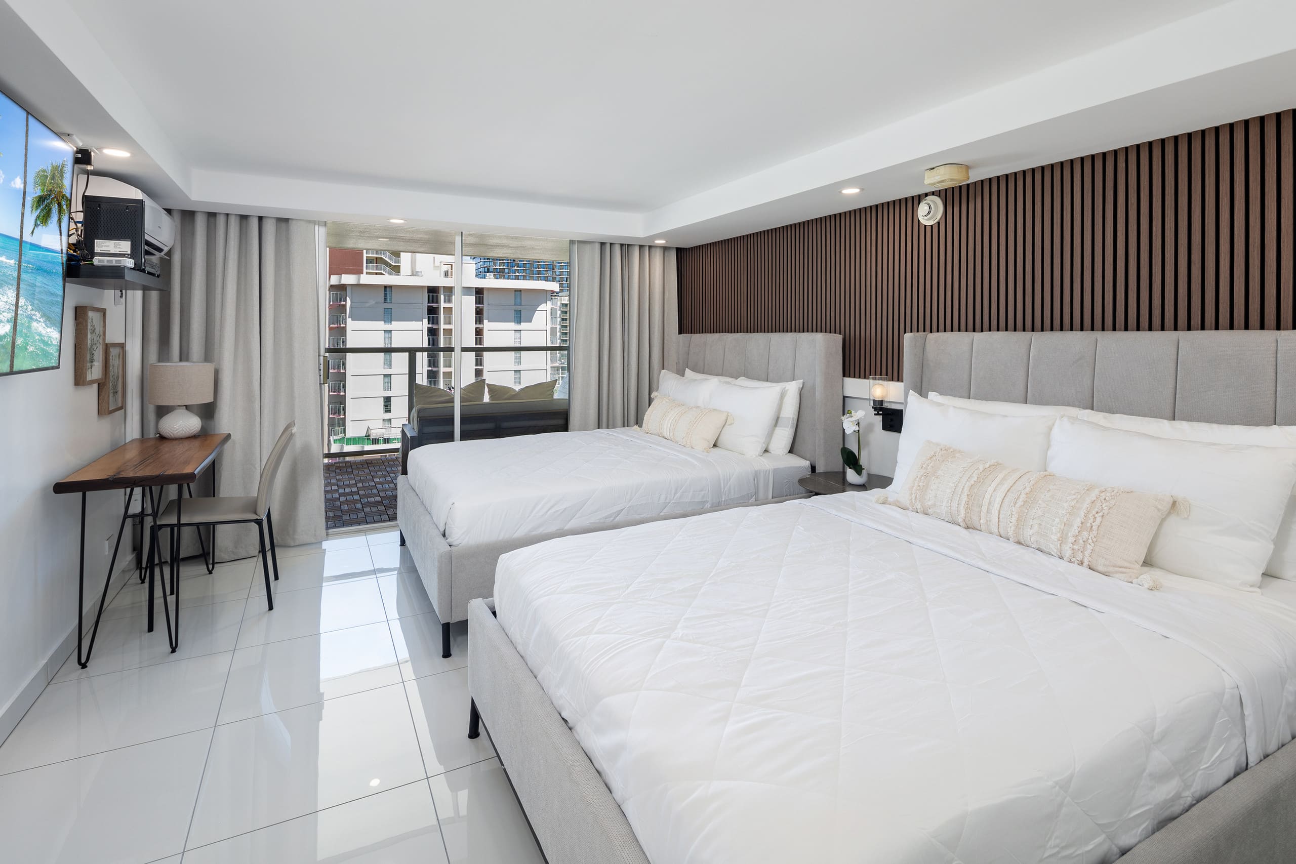 Stylish Renovated modern Studio Heart of Waikiki - Image 19