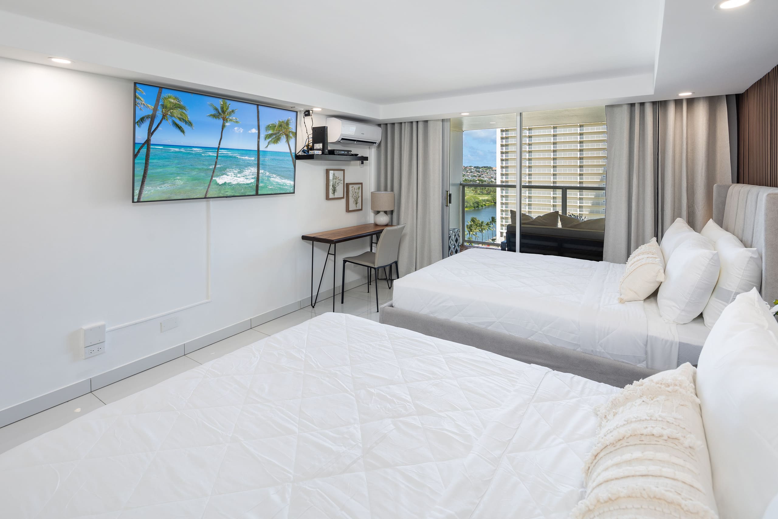 Stylish Renovated modern Studio Heart of Waikiki - Image 23