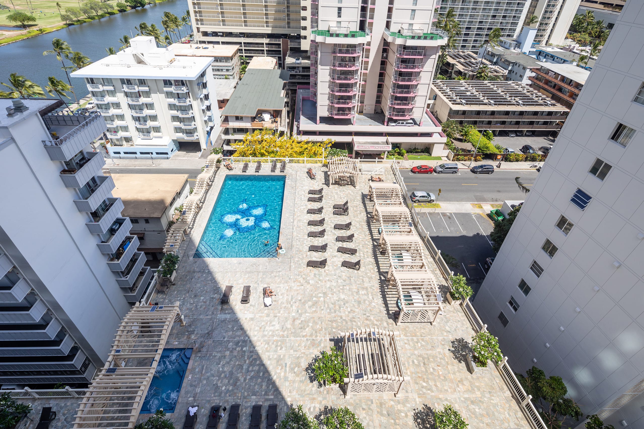 Stylish Renovated modern Studio Heart of Waikiki - Image 14