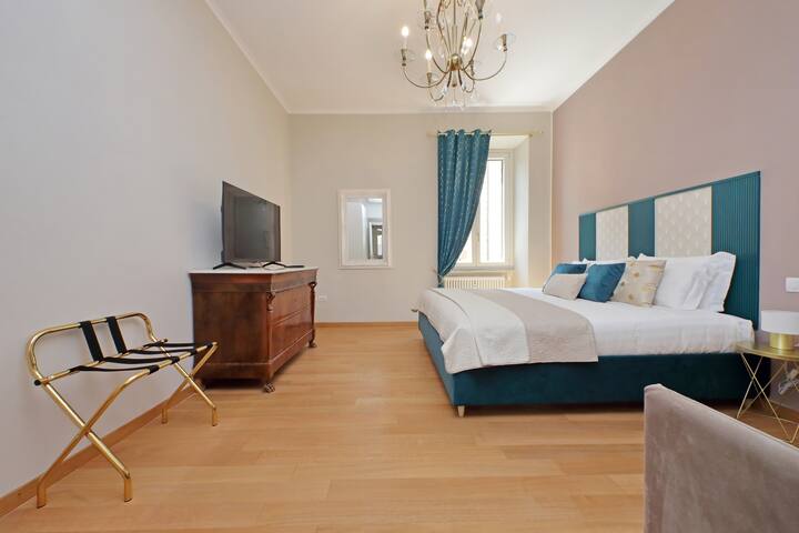 New Luxury home in the center of Rome gallery image 4