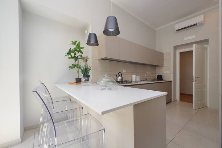 New Luxury home in the center of Rome gallery image 2