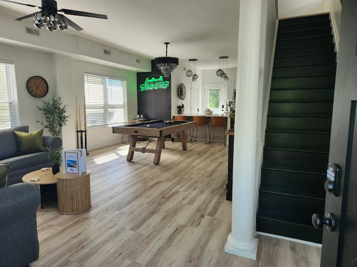 Whiskey Rose Ac-designer Renovation W/ Pool Table! - The Water Club, Atlantic City
