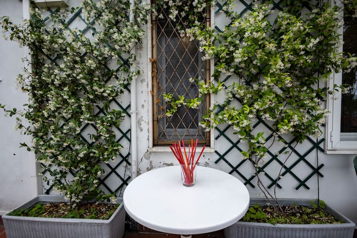 Corso Italia Attic in Milan by 101Flats gallery image 2