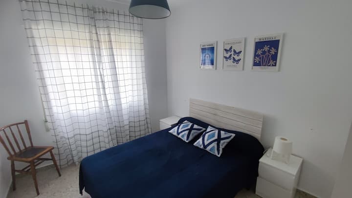 Dhomë gjumi me krevat 1 135 cm