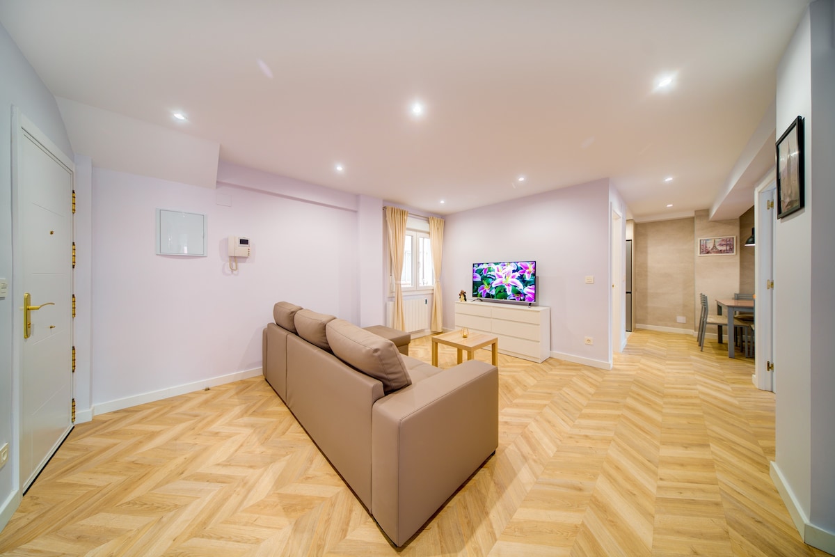 Successful Airbnb property: Very cozy and bright apartment with parking option in San José