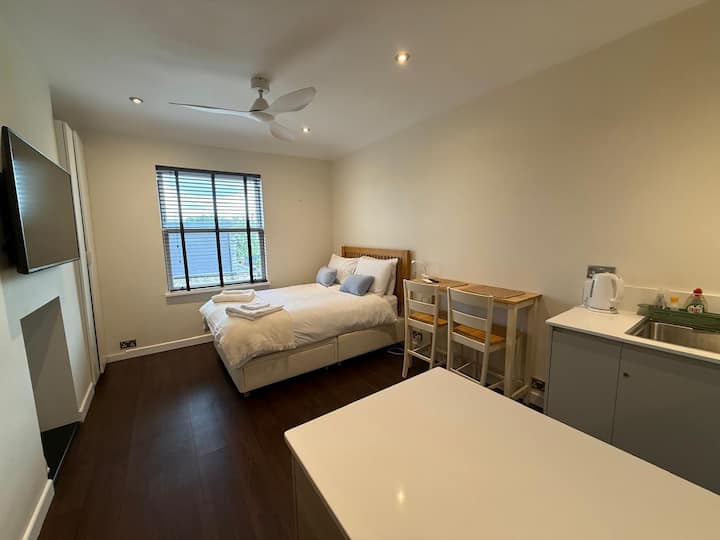 Nástenná televízia pre jednoduché sledovanie