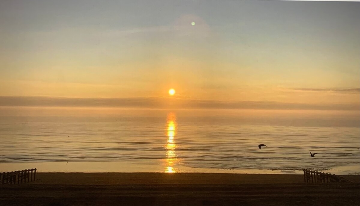 Erfolgreiche Airbnb-Immobilie: Stunning Seafront Apartment with Free Parking in Pevensey