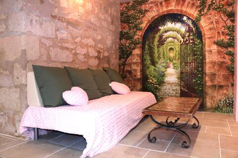 Love & Spa on the Loire – Chambre de Circé