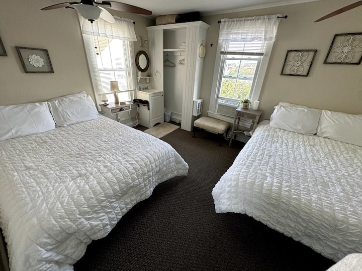 Bath Avenue- Room 19 - Asbury Park, NJ