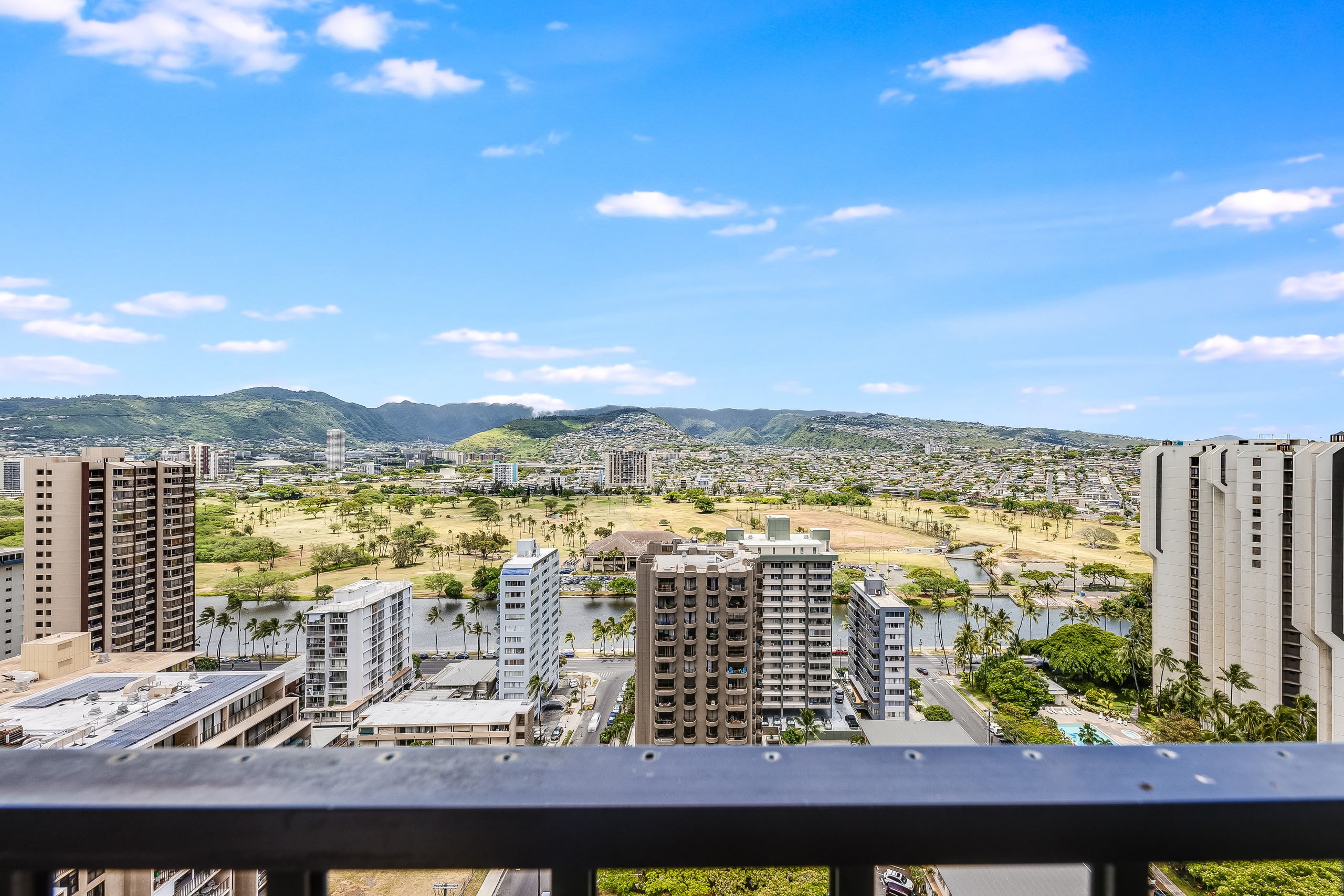 Waikiki Banyan: Green Palms Room 1BR/ Free Parking - Image 35