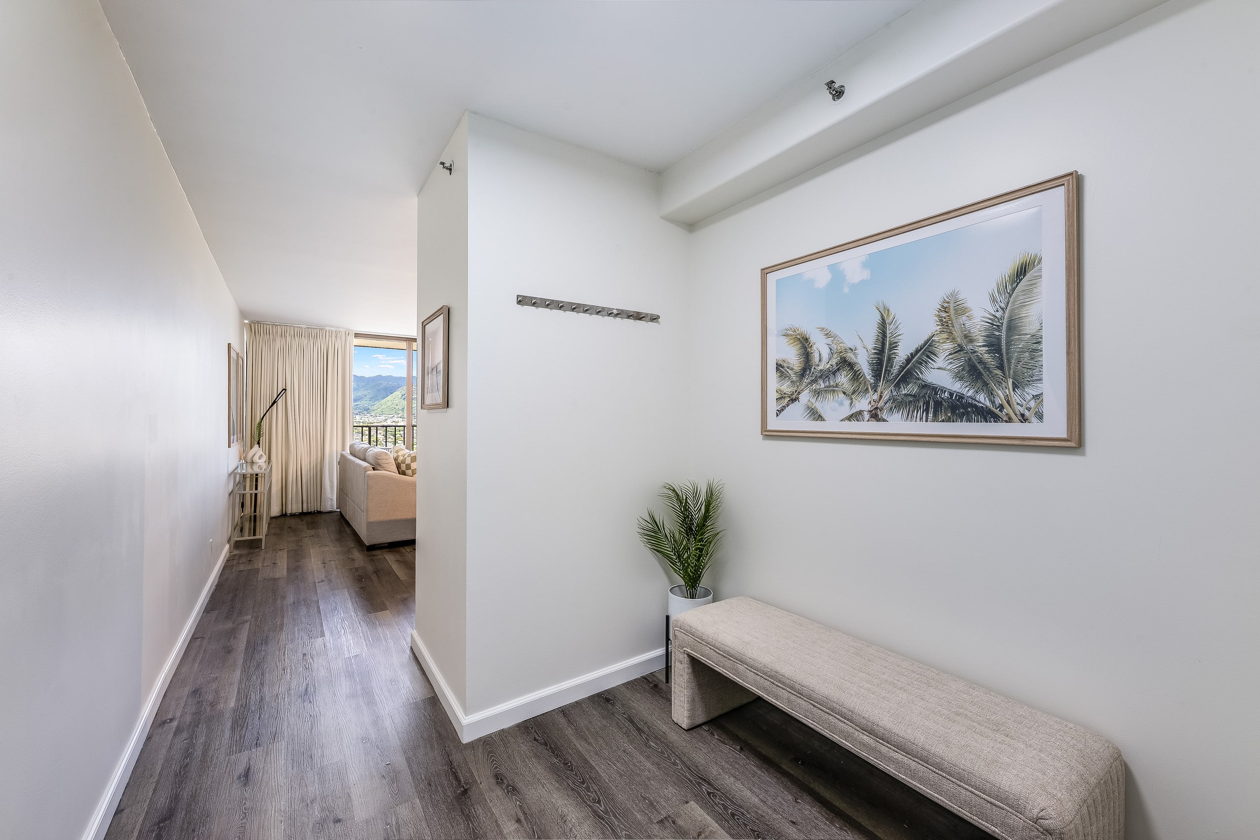 Waikiki Banyan: Green Palms Room 1BR/ Free Parking - Image 12