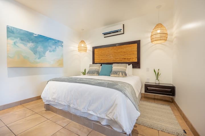 Suite "COCO" con vista a la piscina en el primer piso 