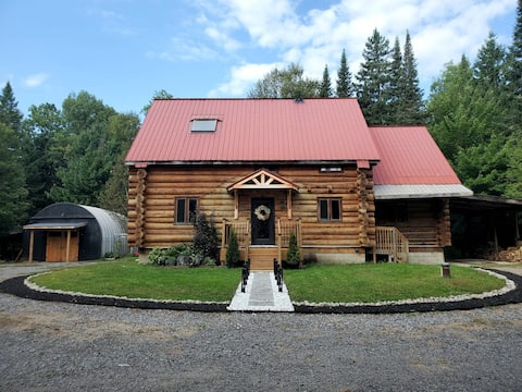 The Wooded Oasis | 5BR w/HotTub | GameRm | Firepit