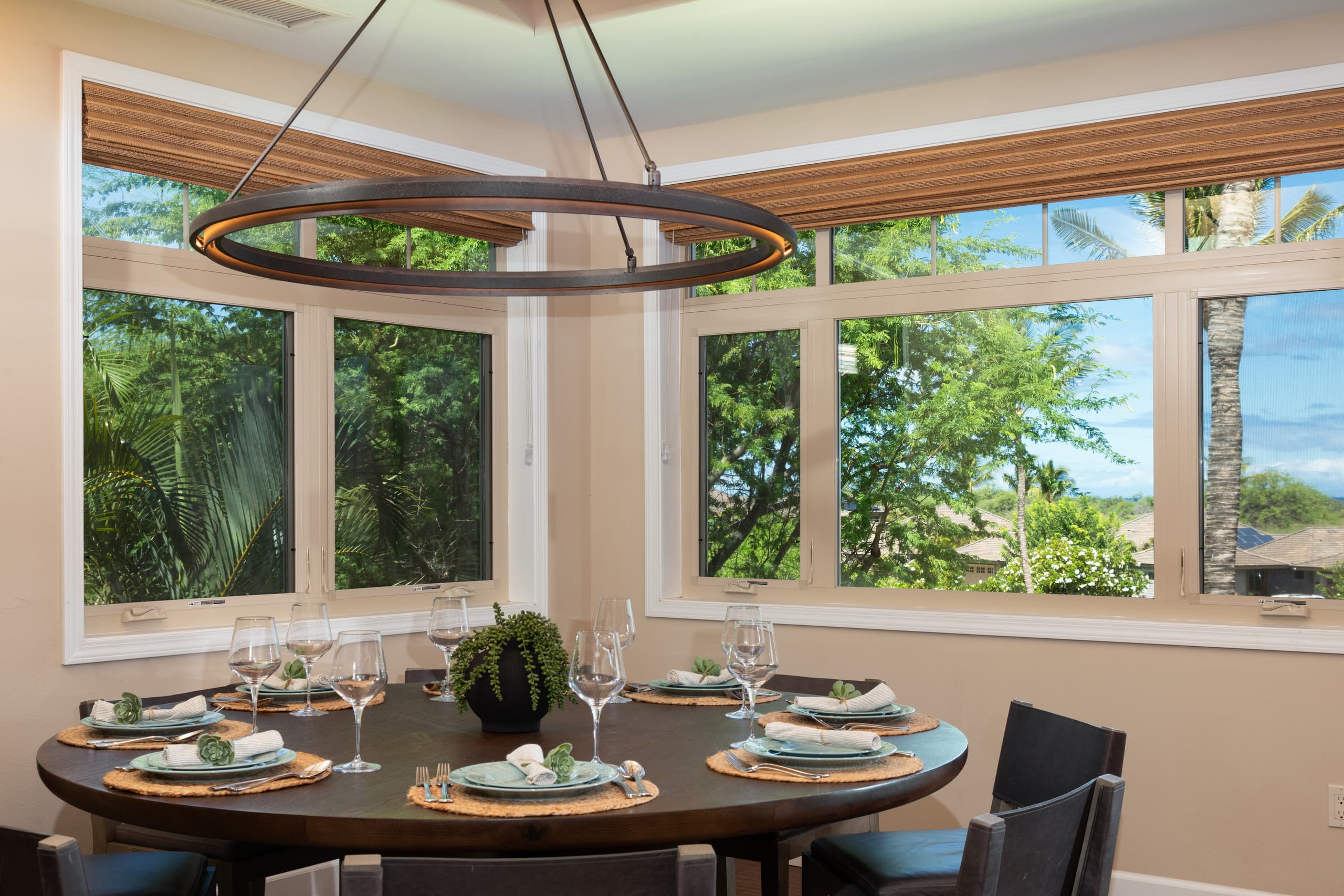 Home in Waimea · ★5.0 · 4 bedrooms · 6 beds · 3.5 baths - Image 11